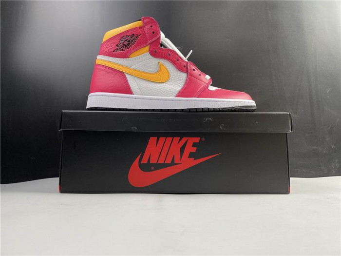 Air Jordan 1 High OG“Light Fusion Red” 555088-603