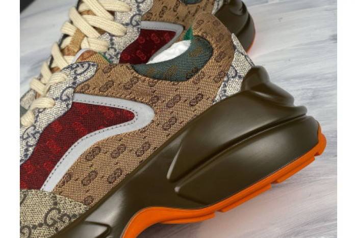 G*u*i rhyton vintage trainer sneaker 620185 99wg0 6060