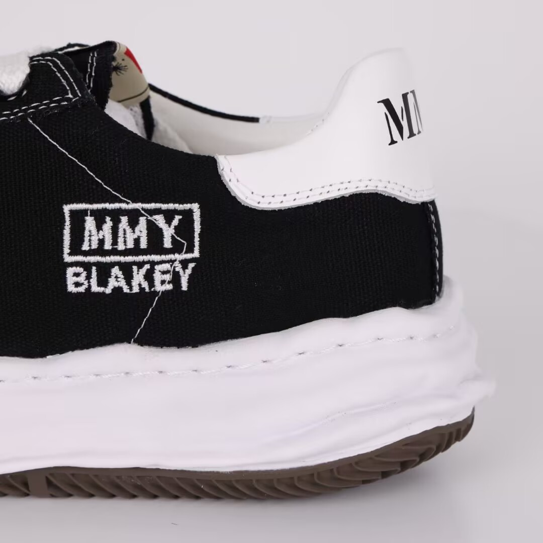 Ma*s*n mihara yasuhiro mmy sneaker